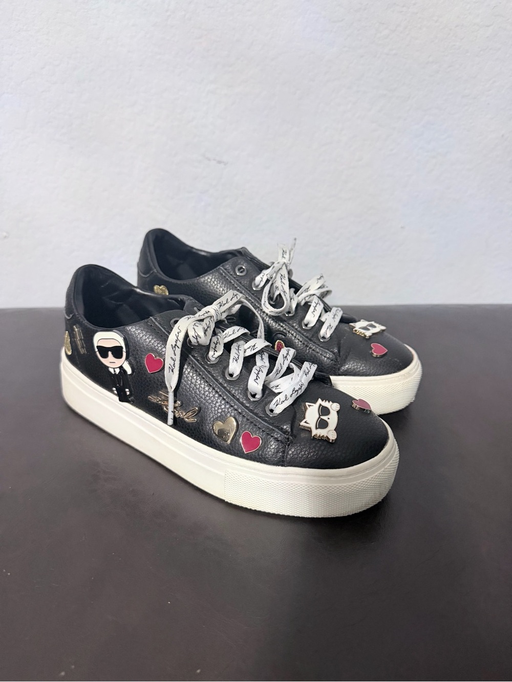 Karl Lagerfeld Women's Cat Pins Lace Up Sneaker
